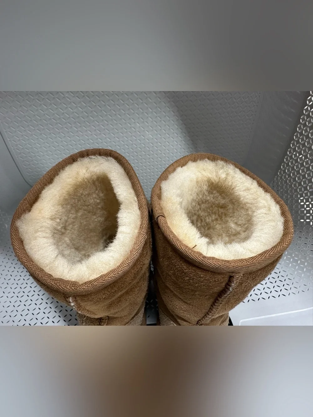Kids Size 4 Ugg Classic Short Boots